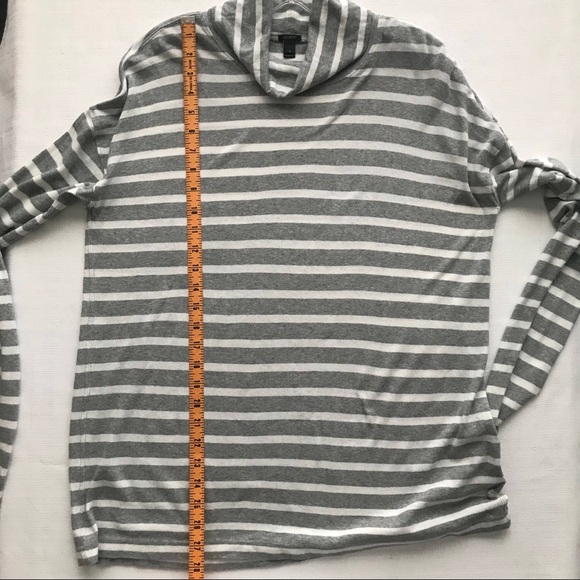 3/$20 J Crew striped turtleneck top gray white - Picture 8 of 8